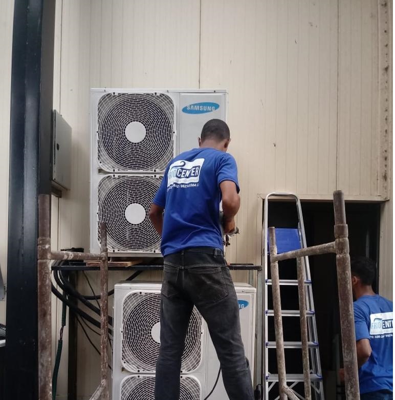 Manutenção em condensadoras Samsung
